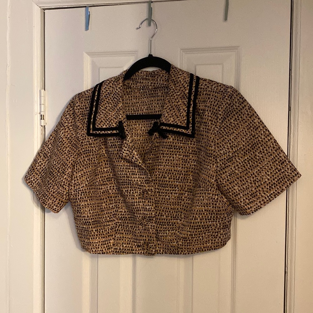 Cropped vintage top